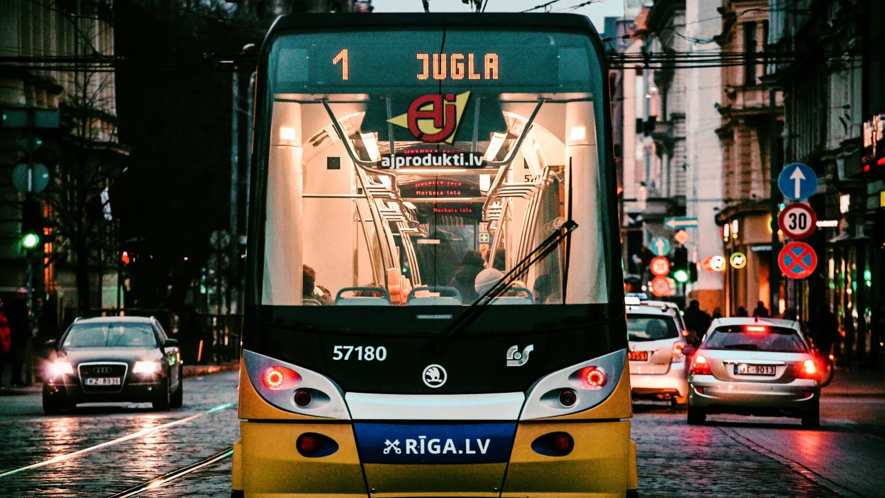 Letonya, Rusya ve Belarus'a Otobüs Seferlerini Yasaklayacak
